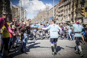 Corres en la maratÃ³ de Barcelona? Et donem un cop de mÃ  per a participar-hi per una bona causa!