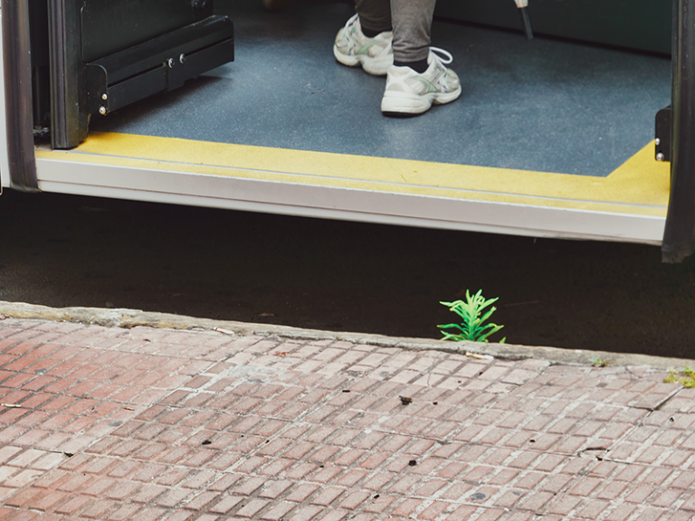 Algunas cuestiones para pensar la movilidad y el transporte de las personas mayores en el futuro de Barcelona Litoral.