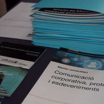 Fotografía del libro de Comunicación Corporativa, Protocolo y Eventos.
