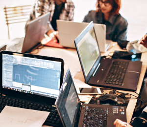 Inteligencia Artificial y equipos de trabajo: Hacia la colaboración humano-IA