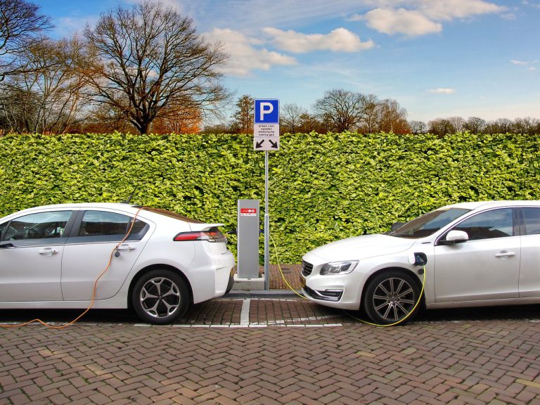 Nuevos beneficios fiscales aplicables a los vehículos eléctricos