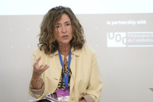 Nati Cabrera abordando los retos de la educación superior online en Digital Universities Europe