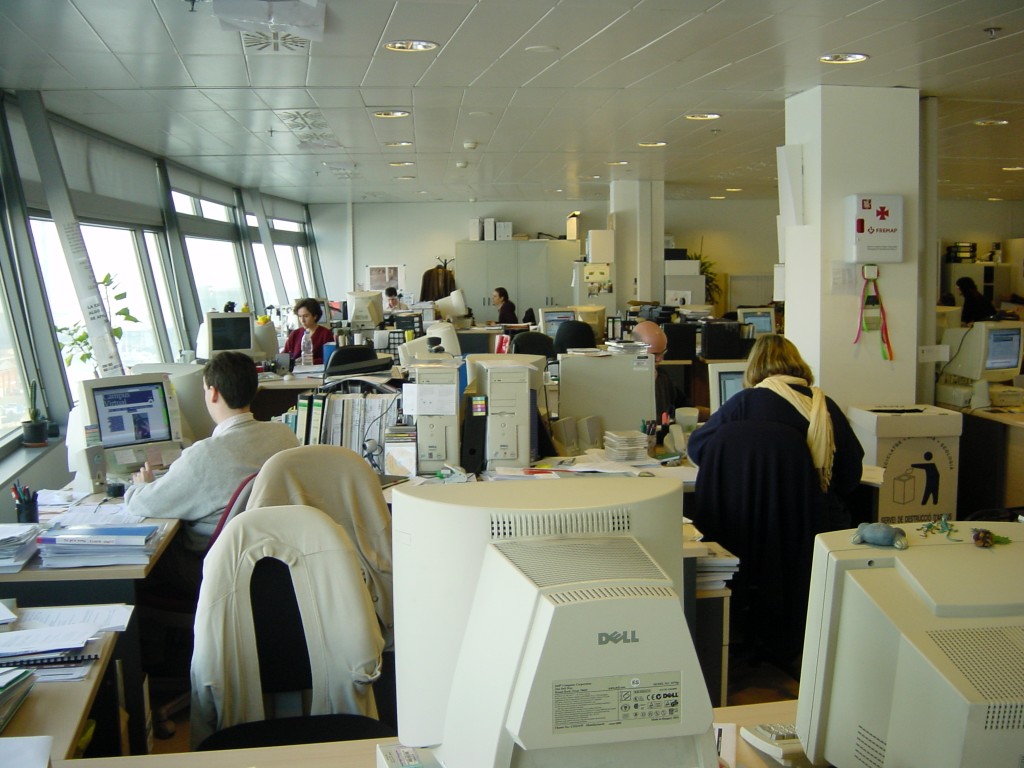 Ambient de treball a les oficines de Planeta UOC al World Trade Center (Gener 2002)
