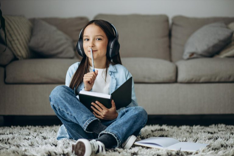 Aina Serra: “El 74% dels pares afirma que els seus fills inicien un debat amb ells després d’escoltar un podcast”