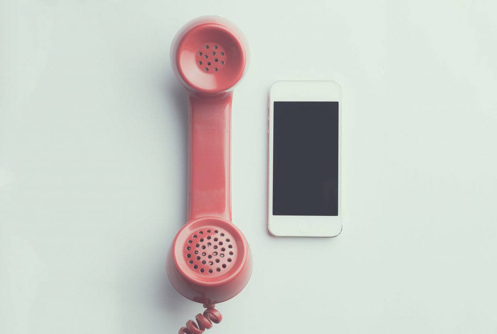 Teléfono antiguo vs Smartphone.