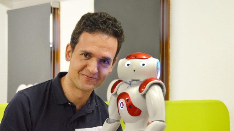 Carlos González Morcillo: «La inteligencia artificial va a generar cambios muy importantes en cuanto a lo que se considera valioso»